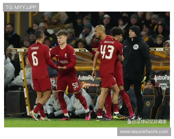 凯尔凯兹左路表现未达预期 罗伯逊有望获得更多出场机会 凯尔凯兹左路表现未达预期 罗伯逊有望获得更多出场机会