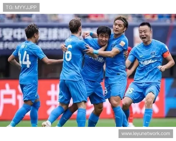 中超第29轮全部战罢,争冠保级悬念留至末轮 中超第29轮全部战罢,争冠保级悬念留至末轮