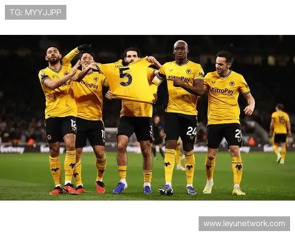 狼队主场迎战伯恩茅斯，锋无力困局考验攻防韧性